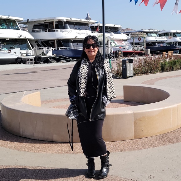 Meet your Posher, Xiomara - Picture 1 of 1